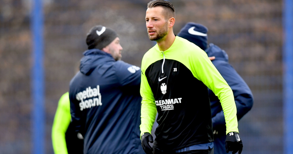 Mitchell Dijks baken van hoop voor Vitesse bij overlevingstocht in de ...