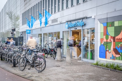 De één kan wel janken, de ander vindt het prima: nooit meer betalen bij een mens in deze Albert Heij