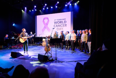 Guido Weijers spreekt over kanker op benefietconcert in Cuijk