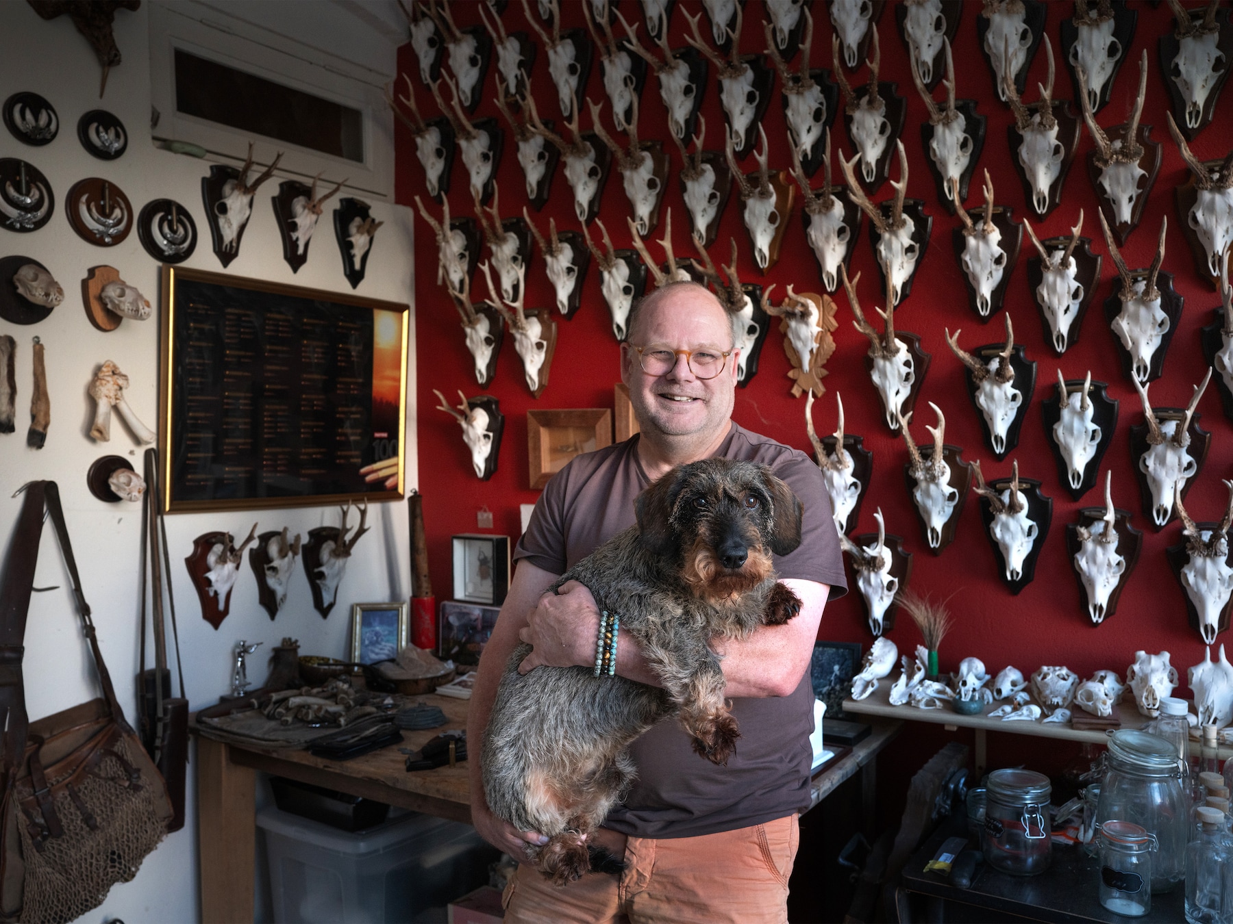 Wat Bert Buitenhuis in het bos schiet, belandt soms bij hem op de barbecue