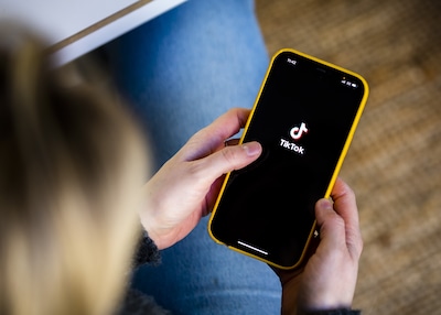 Vijftien aanhoudingen om verspreiden extremistische IS-propaganda via TikTok