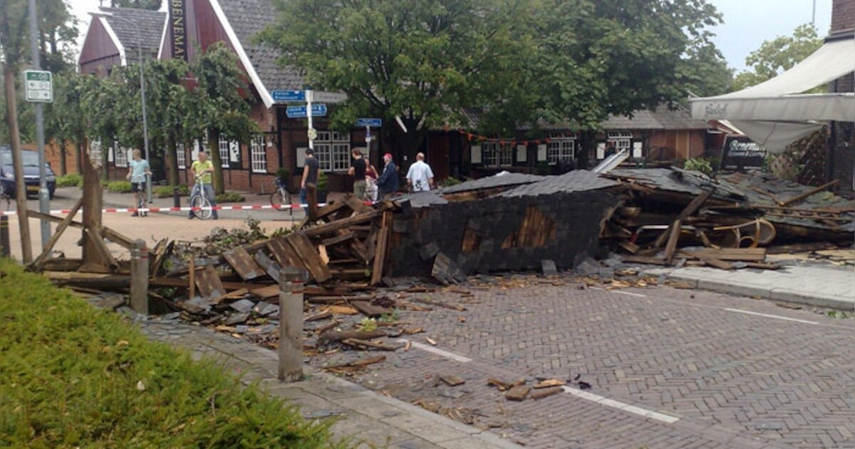 Kerktoren Vragender stort in door noodweer