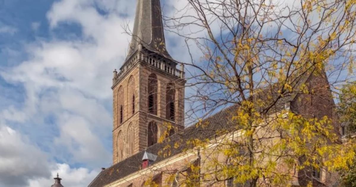 Carrie ten Napel opent wijnfestival in Gudulakerk