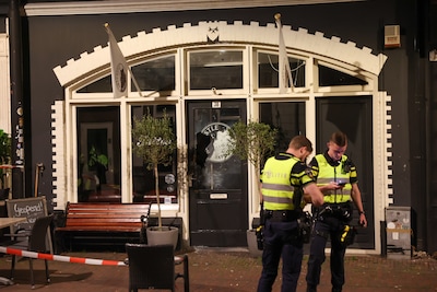 Explosie beschadigt voordeur van pand in Zeist
