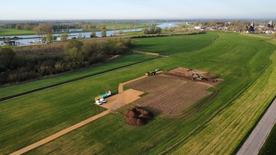 Spectaculaire vondsten langs de Rijndijk: boerderij uit prehistorie in Wijk bij Duurstede opgegraven