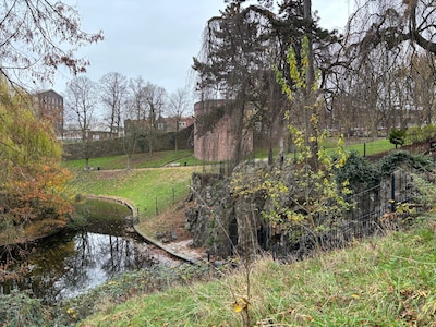 Verstopte grot in Kronenburgerpark is een aparte verrassing