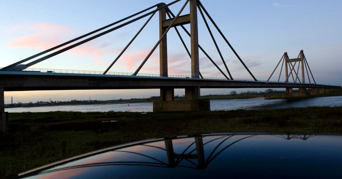 Niftrik wil kap elf bomen bij trainingsveld