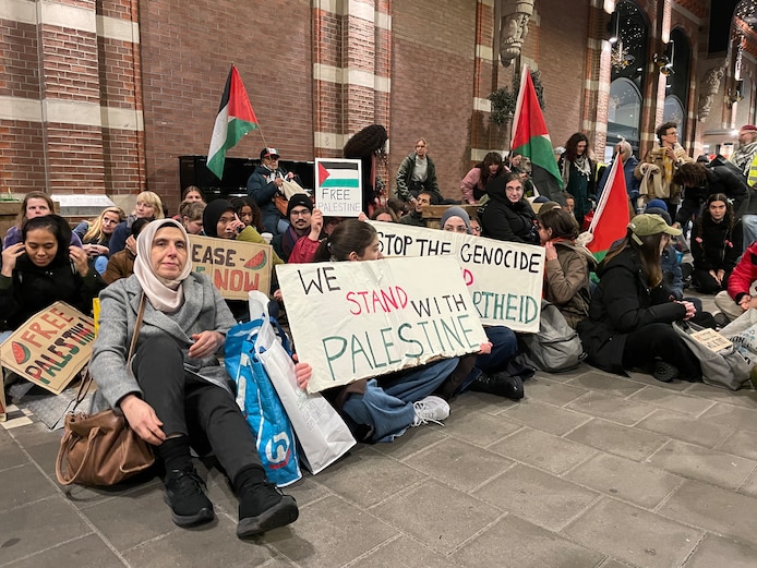 politie-n-activisten-zetten-in-op-veilige-palestina-demonstratie-op
