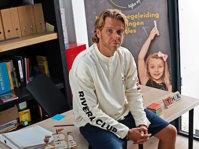 Meester Hidde is razend populair op Instagram en TikTok, maar onderzoekers willen juist af van filmende leraren