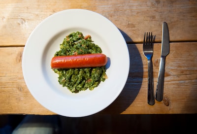 Gezamenlijk aan tafel in West Maas en Waal