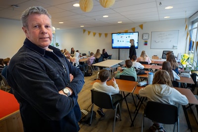 School dolblij met nieuwe plek na allesverwoestende brand: ‘Het is net een feestje hier’