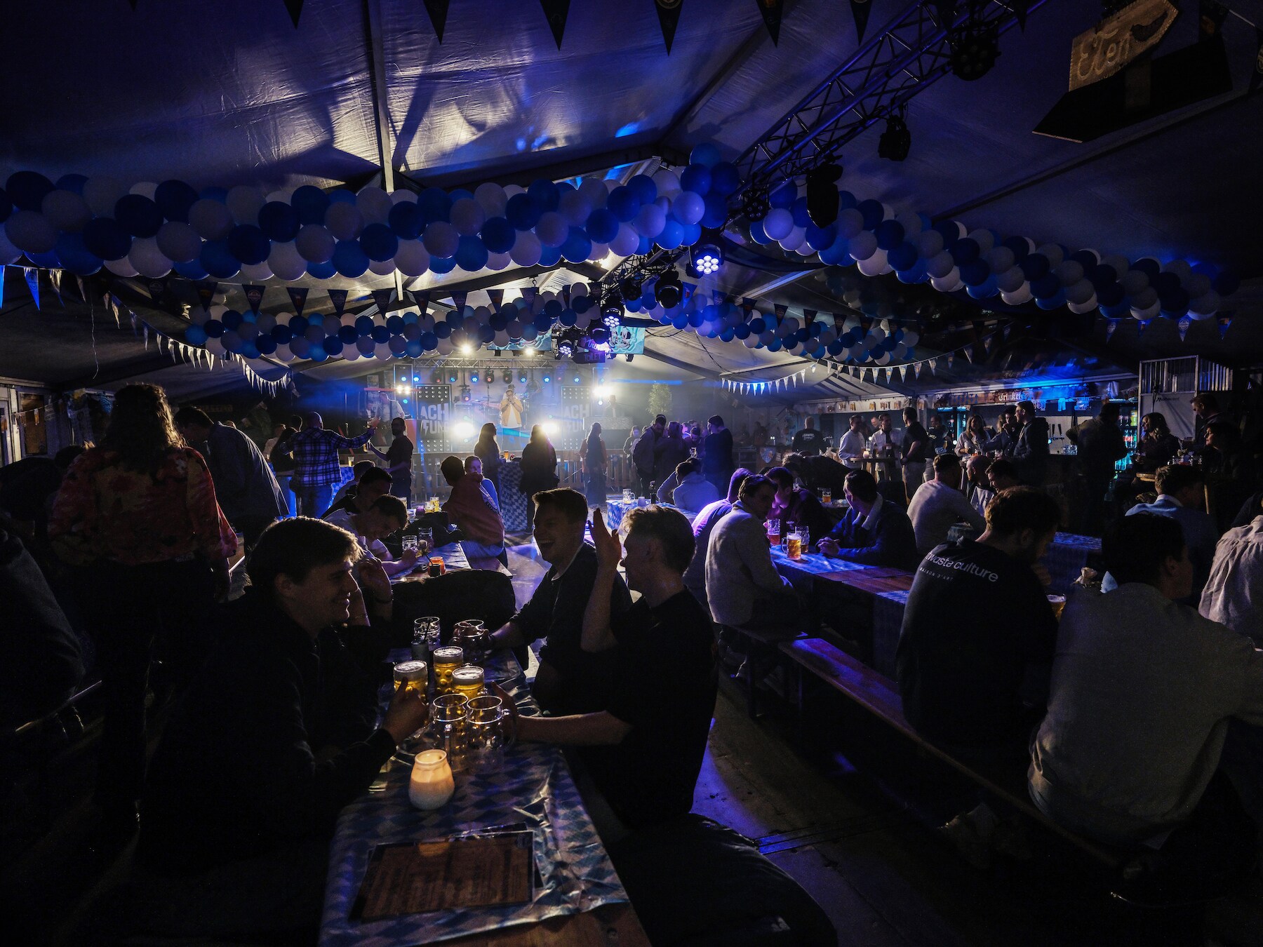 Tentfeest midden in de stad, dat kán in Doetinchem: er is zelfs een videoclip opgenomen 