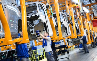 Terwijl Volkswagen personeel gaat ontslaan om slechte resultaten, breekt voor autokopers juist goede tijd aan