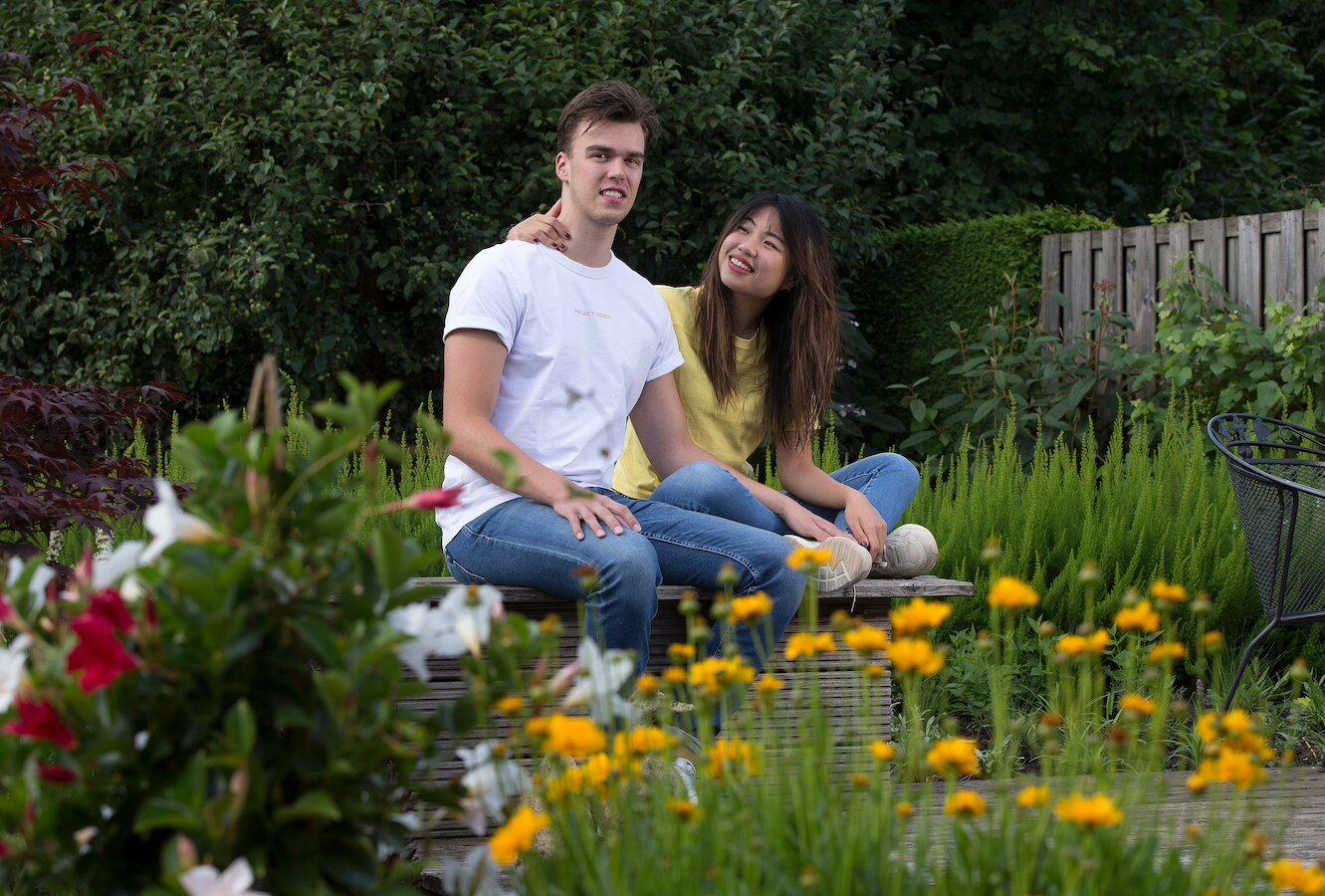 Lars (21) uit Babberich is eindelijk herenigd met zijn buitenlandse ...