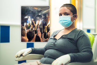 Roze (18) ontwaakt uit coma na verwoestende brand in Zwitserse bar: ‘Ze gaan maar niet weg, de nachtmerries’