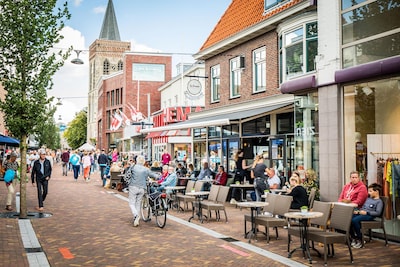 Stadsrondleiding in Ede voert langs historie, verzet en architectuur