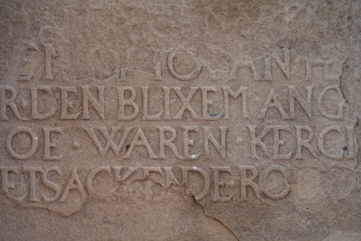 Deze bijzondere steen is eindelijk weer thuis: ‘We dachten dat-ie aan gruzelementen was’