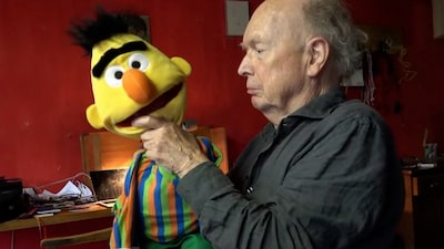 Emoties op de radio als Paul Haenen voor de laatste keer stem Bert vertolkt: ‘Mijn hele jeugd’