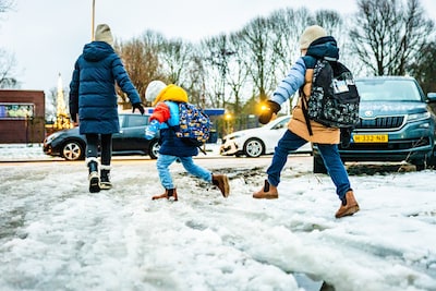 Witte zondag op komst: in het hele land sneeuw en gladheid, vluchten worden geannuleerd