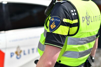 Politie zoekt dringend naar 24-jarige vrouw die in Almere bij man instapte: ‘Maken ons ernstige zorgen’