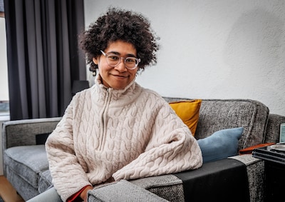 Oluchi (17) heeft weinig vrienden en zou dat graag anders zien: ‘Niet veel kinderen mogen mij’