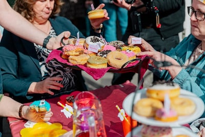 Jammie! Hier in Ede krijg je een gratis donut tijdens Donutdag