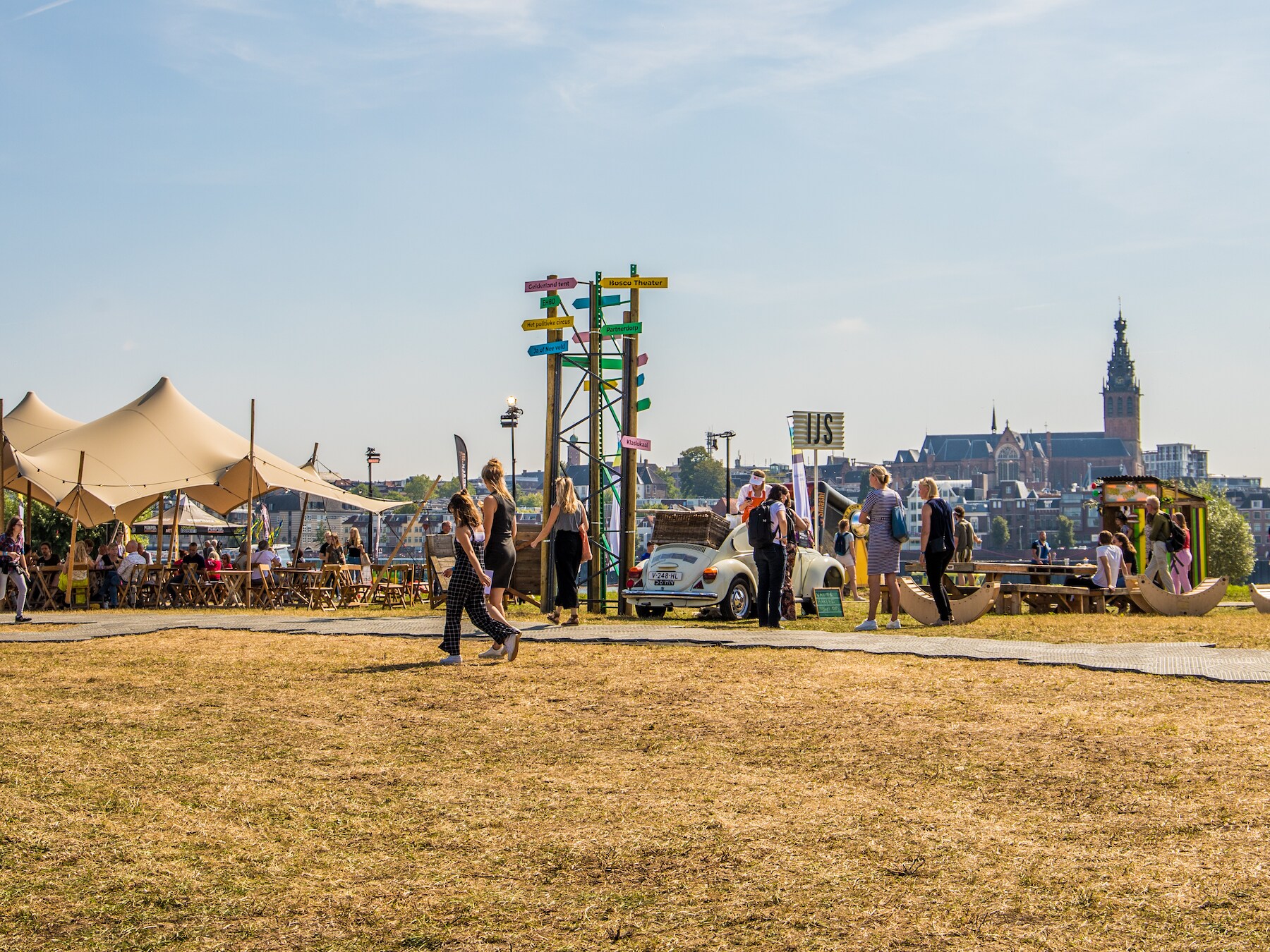 Het Democratiefestival in 2019, langs de Waal in Nijmegen