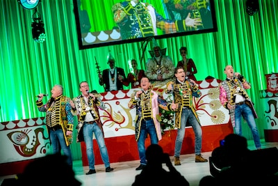 Stikstofcrisis? Bouwstop? In de Huissense Zwaonedome is er schikstof genoeg en ‘gin’ brouwstop!