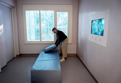 Patiënten niet meer opsluiten bij agressie: deze crisisopvang doet het al drie jaar