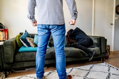 ‘Dit is schrikbarend’: Meer Nederlanders hebben begrip voor man die zijn vrouw slaat