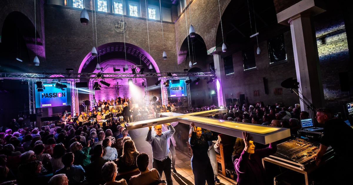 Koor Jekadee brengt eigentijdse Passion in Lingewaard