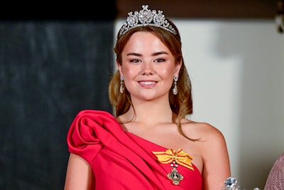Prinses Ariane steelt de show met tiara-debuut op staatsbanket: ‘Ze is de ster van de avond’