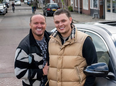 Als volkszanger Frank van Etten z’n nieuwe autogarage overdoet aan zijn zoon, gaat het mis