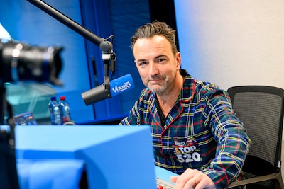 Luisteraar Thom ontmaskert de Fluisteraar op Radio Veronica en wint bijna 25.000 euro: ‘Ik ga met pensioen’