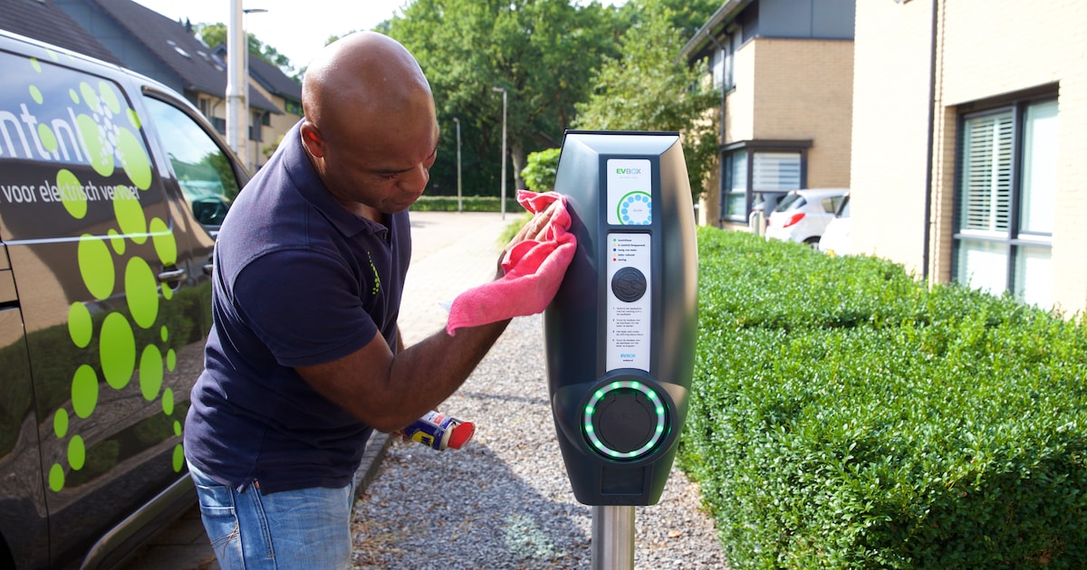 Is Het Nu Echt Niet Mogelijk Om Een Elektrisch Voertuig Uit Te Vinden Dat Tijdens Het Rijden Voortdurend Wordt Opgeladen~beeb9bbb