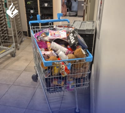 Winkeldieven gebruiken de ‘zelfscantruc’ en proppen hun auto vol, dan komt de politie in actie