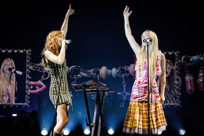 Als Froukje begint te huilen, kan S10 de tranen ook niet meer inhouden