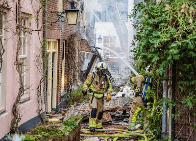 Dak vliegt de lucht in, een tweede klap, twee traumaheli’s: de explosies in Utrecht van minuut tot minuut