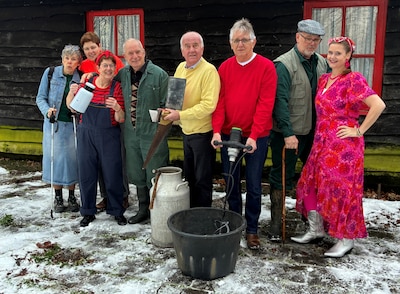 Toneelspelers Deest druk met repeteren en veel animo voor expositie in Dreumel