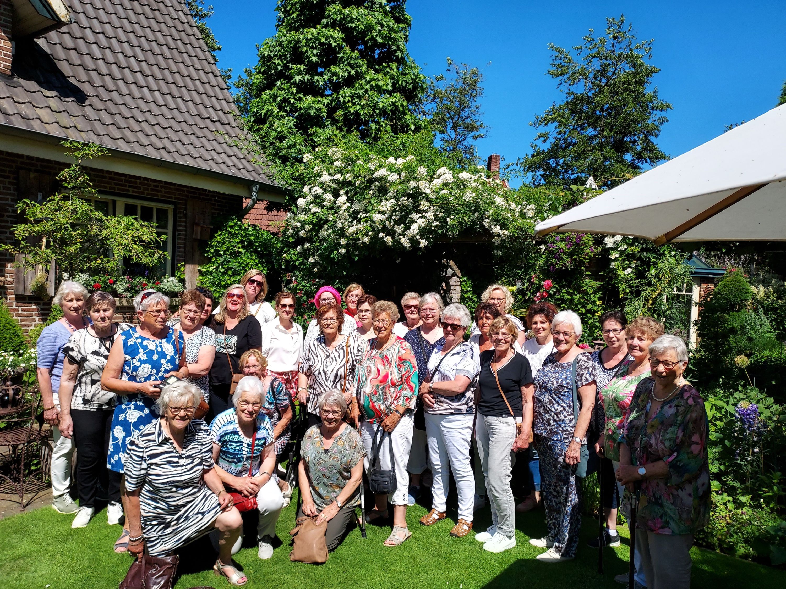 Vrouwen Agrarische Commissie hebben uitje naar Duitsland en in Wehl worden de jubilarissen van muzie