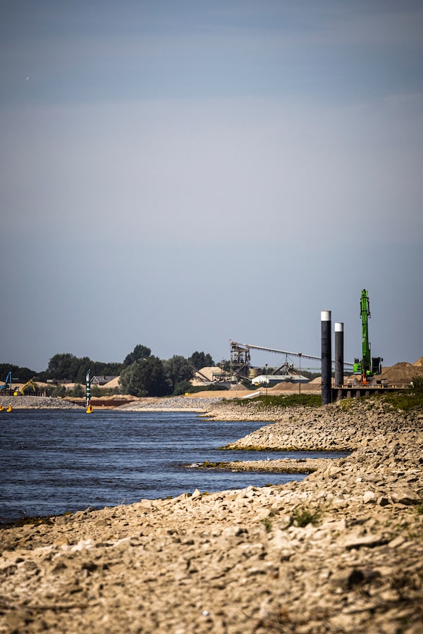 Rijn nadert laagste waterstand ooit | Foto | gelderlander.nl