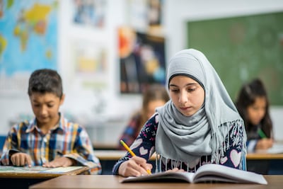 Oostenrijk verbiedt hoofddoek voor schoolmeisjes tot 14 jaar om ze ‘te beschermen tegen onderdrukking’