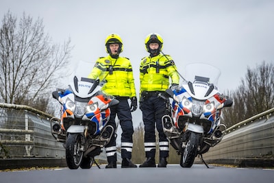 De harde wereld van verkeersagenten Marc en Hendrik: ‘Ik hoorde later dat ze het niet had gehaald, dat doet iets met je’