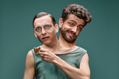 Duo brengt absurdistische voorstelling 'Aanklonteren' naar Dinxperlo