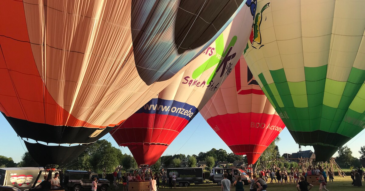 Ballonvaren boven Loil tijdens sfeermarkt | Regio | De Gelderlander.nl