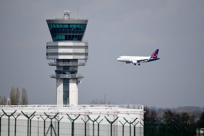 Vliegverkeer van en naar België weer opgestart na akkoord over luchtverkeersleiders