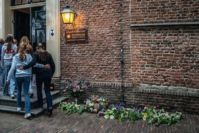 Facebooksites die Lisa’s uitvaart misbruikten, misbruiken zelfs het nieuws over hun eigen bedrog