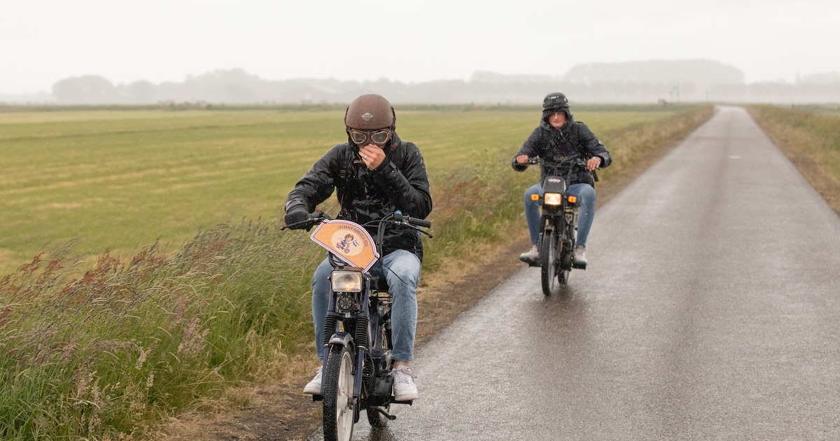 KNMI waarschuwt voor stevige onweersbuien in Zuid-Holland en Zeeland, in het weekend mooi zomerweer
