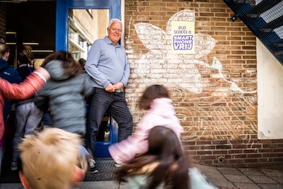 Deze Arnhemse basisschool is smartphonevrij: ‘De smartphone is het nieuwe roken in de klas’