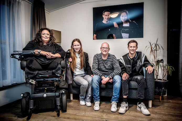 Als Inge (49) covid krijgt, raakt ze in coma en verliest ze haar benen ...